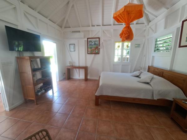 Propriété d’exception à la vue mer panoramique – Élégance créole et art de vivre tropical