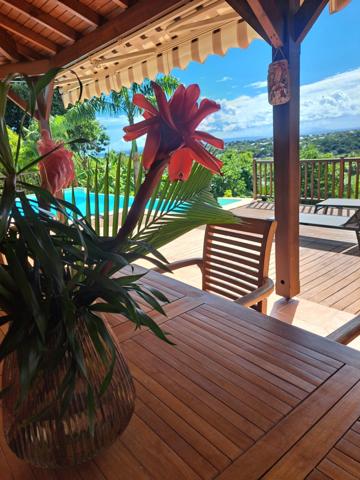 Propriété d’exception à la vue mer panoramique – Élégance créole et art de vivre tropical