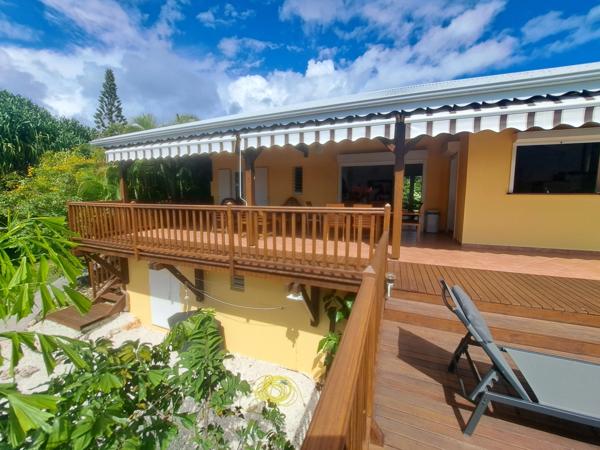 Propriété d’exception à la vue mer panoramique – Élégance créole et art de vivre tropical