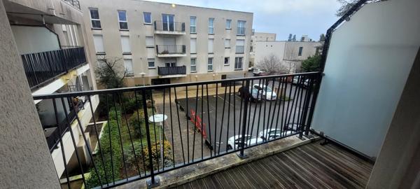 Annexe + appartement + parking