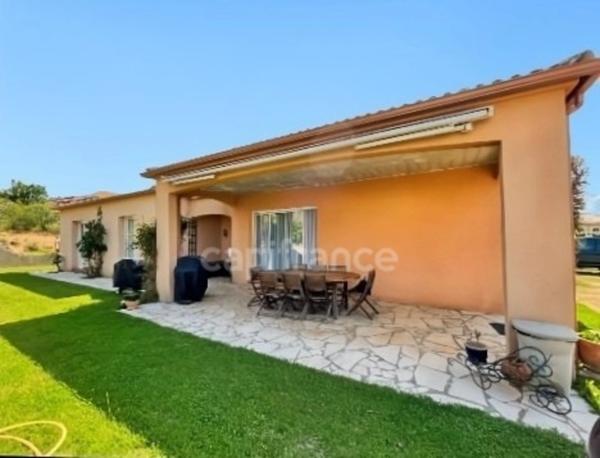 AFA (20), à quelques minutes d'Ajaccio, du nouvel hôpital et de la zone commerciale, belle maison T5, avec piscine