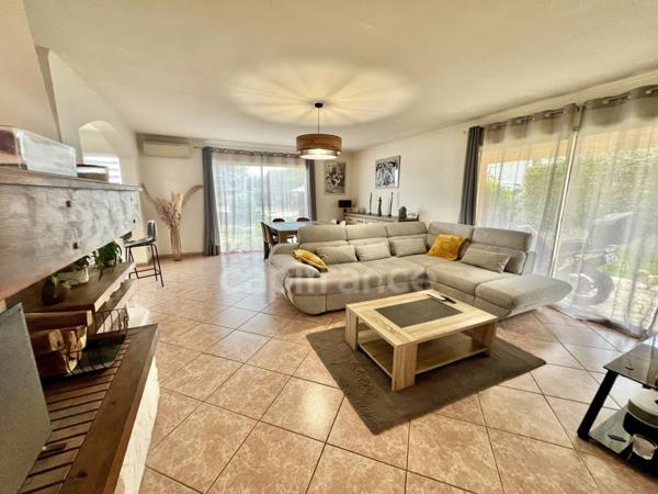 AFA (20), à quelques minutes d'Ajaccio, du nouvel hôpital et de la zone commerciale, belle maison T5, avec piscine