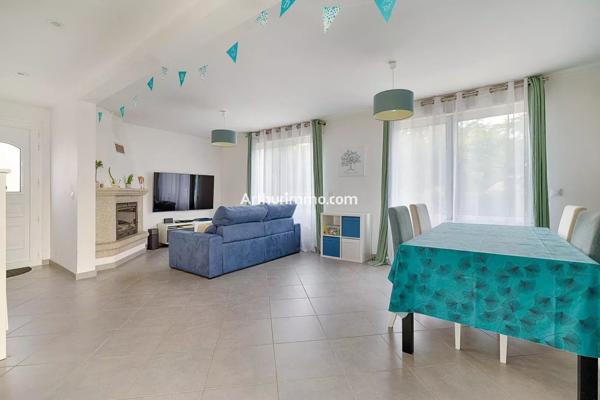 Location                                                      Maison
                        
                     4 pièces                      96 m2                     à Sucy-en-Brie