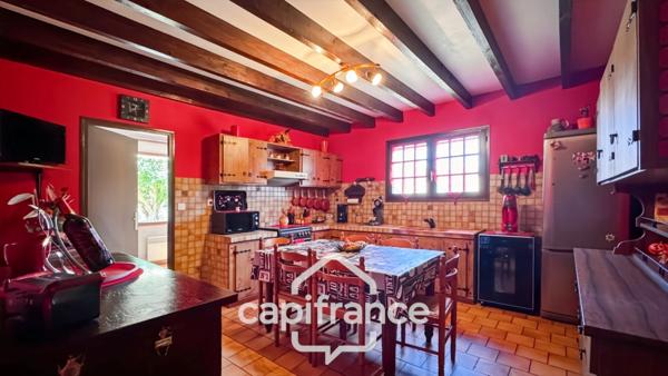 Maison familiale 4 chambres avec piscine, dépendance et garage indépendant – Pomarez centre