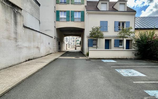 Appartement à vendre    4 pièces • 74,45 m2 Coulommiers