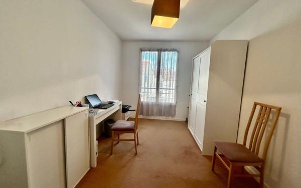 Appartement à vendre    4 pièces • 74,45 m2 Coulommiers