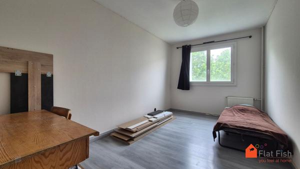 Appartement T4 – 84 m² avec balcon, vue dégagée