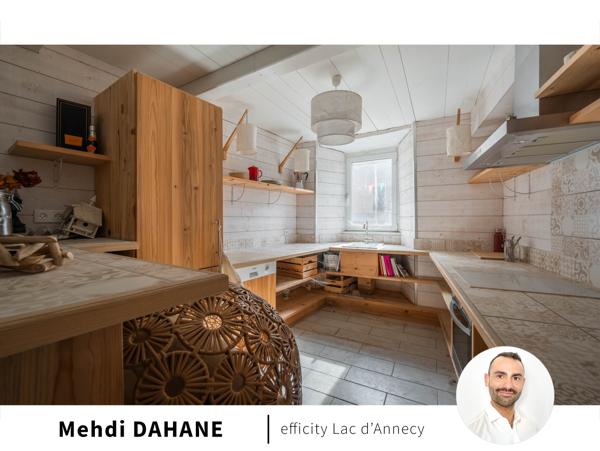 Immeuble
        
        - 200 m² Exclusivité 140 000 € *