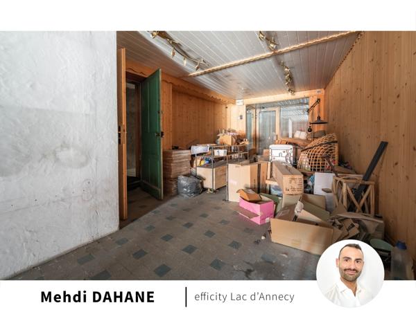 Immeuble
        
        - 200 m² Exclusivité 140 000 € *
