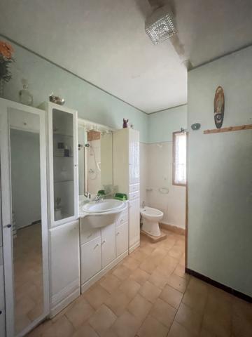 MAISON COMPOSEE DE DEUX LOGEMENTS SUR TERRAIN DE 2162M2