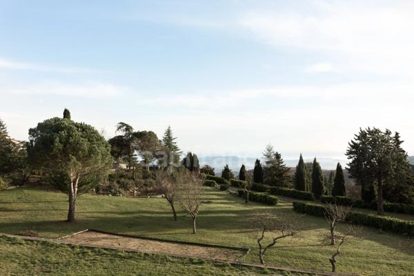 Propriete à vendre 6 pièces GOURDON (06), vue mer, jardin de 6000 m², garage...