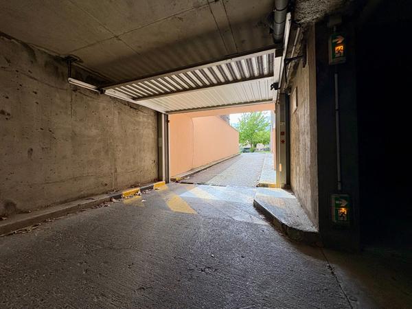 Parking / box Gif Sur Yvette