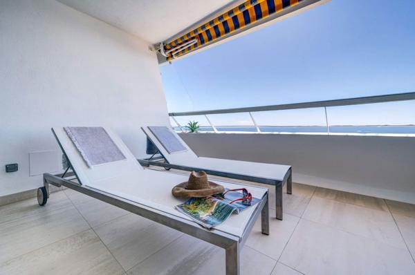 Baie des Anges - APPARTEMENT (55 m²) + TERRASSE + VUE