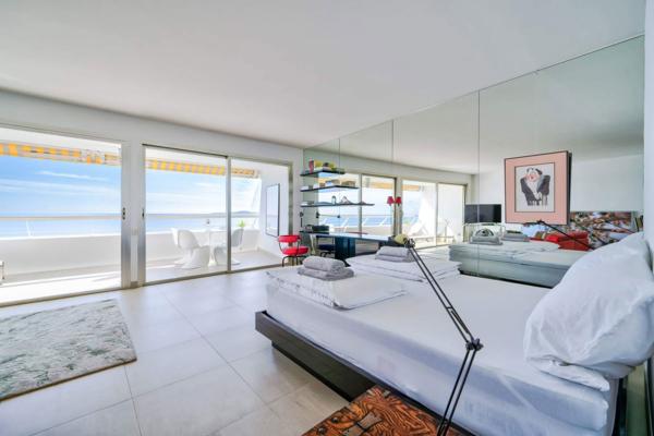 Baie des Anges - APPARTEMENT (55 m²) + TERRASSE + VUE