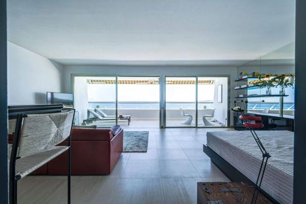 Baie des Anges - APPARTEMENT (55 m²) + TERRASSE + VUE