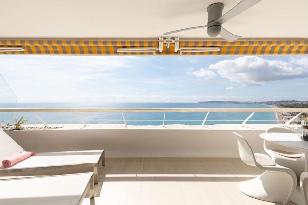 Baie des Anges - APPARTEMENT (55 m²) + TERRASSE + VUE