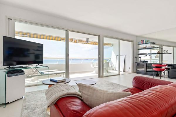 Baie des Anges - APPARTEMENT (55 m²) + TERRASSE + VUE