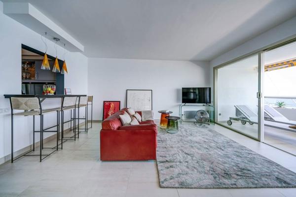 Baie des Anges - APPARTEMENT (55 m²) + TERRASSE + VUE