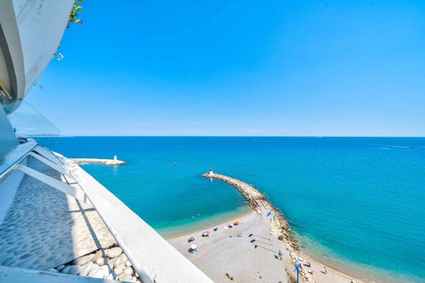Baie des Anges - APPARTEMENT (55 m²) + TERRASSE + VUE
