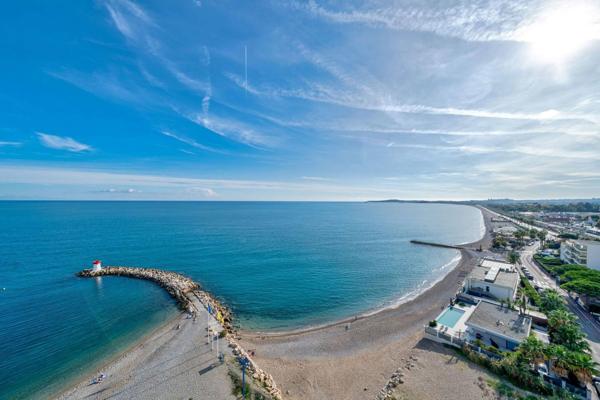 Baie des Anges - APPARTEMENT (55 m²) + TERRASSE + VUE