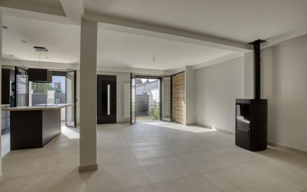 Maison à vendre    5 pièces •  Colombes