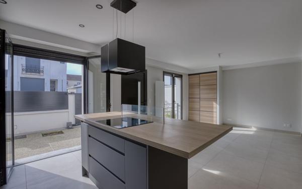 Maison à vendre    5 pièces •  Colombes