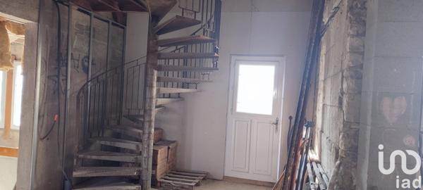 Maison traditionnelle 8 pièces de 180 m² à Thuré (86540)