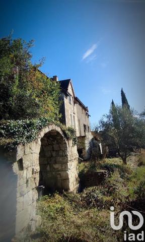 Maison traditionnelle 8 pièces de 180 m² à Thuré (86540)