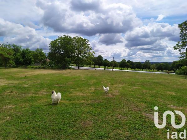 Maison traditionnelle 8 pièces de 180 m² à Thuré (86540)