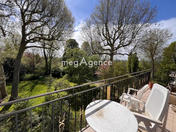 Appartement à SAINT-NOM-LA-BRETECHE, 78860 - 9 pièces 204m²