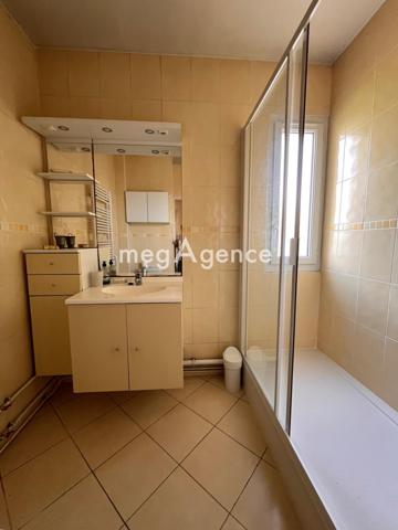 Appartement à SAINT-NOM-LA-BRETECHE, 78860 - 9 pièces 204m²