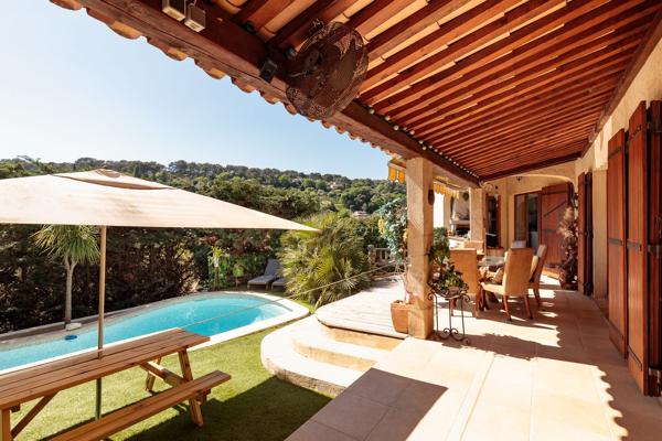 Villa provençale de caractère avec piscine et volumes généreux