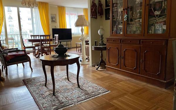 Appartement à vendre    4 pièces • 86 m2 Paris 16