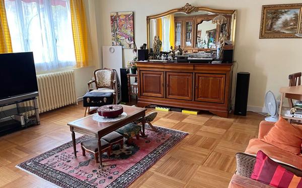 Appartement à vendre    4 pièces • 86 m2 Paris 16