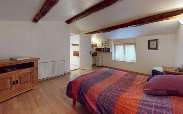 Maison à vendre    4 pièces • 150 m2 Vaulx-en-Velin