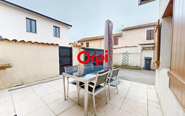 Maison à vendre    4 pièces • 150 m2 Vaulx-en-Velin