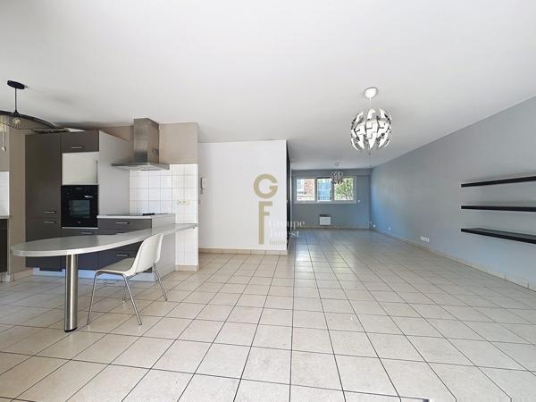 T3 DE 75M2 : 2 CHAMBRES, TERRASSE DE 20M2 ET PARKING