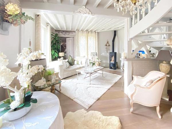 Superbe propriété, au calme, clos de murs