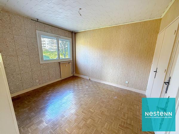 PORTAIL ROUGE ? T5 LUMINEUX AVEC BALCON + GARAGE | OPPORTUNITÉ MARCHÉ À FORT POTENTIEL