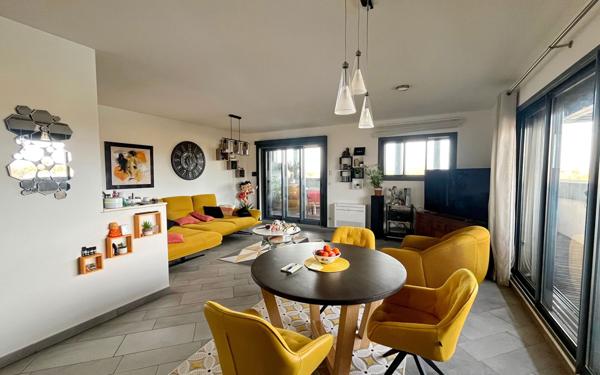 Appartement à vendre    3 pièces • 119,76 m2 Agde