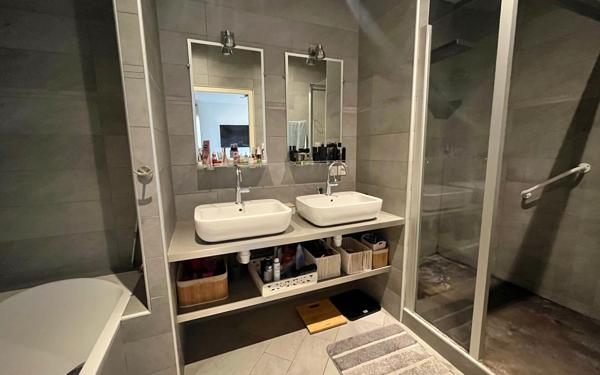 Appartement à vendre    3 pièces • 119,76 m2 Agde