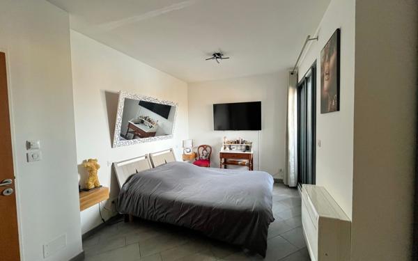 Appartement à vendre    3 pièces • 119,76 m2 Agde