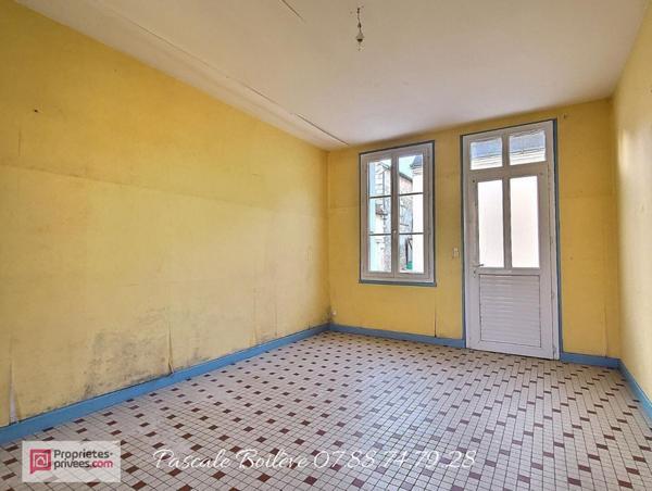 Ensemble immobilier de 3 habitations à rénover - 224 m² - VERNOIL LE FOURRIER (49390)