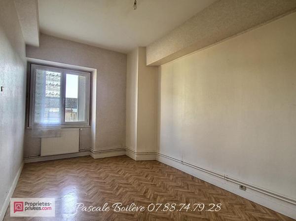 Ensemble immobilier de 3 habitations à rénover - 224 m² - VERNOIL LE FOURRIER (49390)