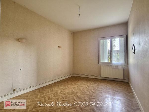 Ensemble immobilier de 3 habitations à rénover - 224 m² - VERNOIL LE FOURRIER (49390)