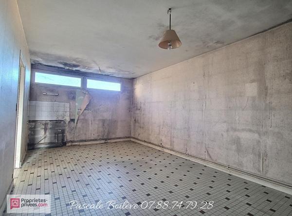 Ensemble immobilier de 3 habitations à rénover - 224 m² - VERNOIL LE FOURRIER (49390)