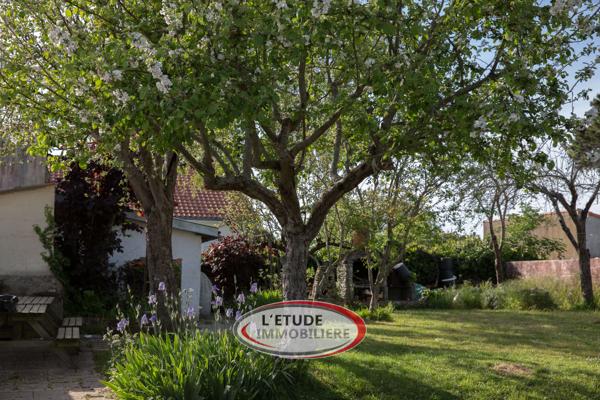 LES MOUTIERS, LA CAMPAGNE A LA MER : ensemble de 135 m² habitables sur 511 m² de terrain