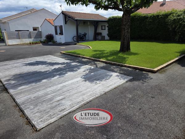 STE PAZANNE BOURG : plain pied 127 m², 4 chambres, 2 garages, terrasse et dépendance sur 791 m² de parcelle !