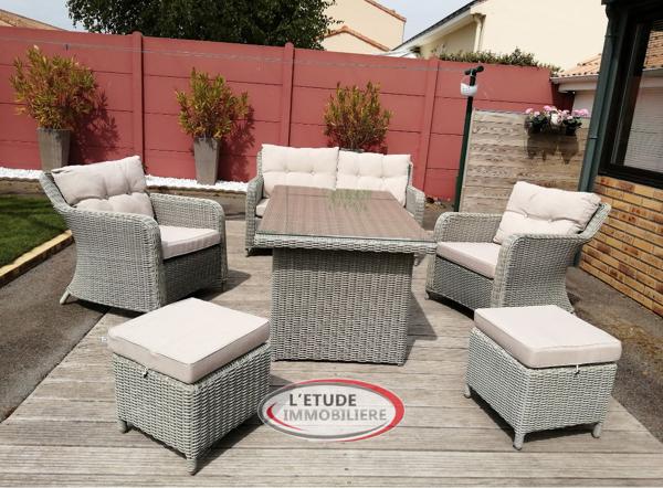 STE PAZANNE BOURG : plain pied 127 m², 4 chambres, 2 garages, terrasse et dépendance sur 791 m² de parcelle !