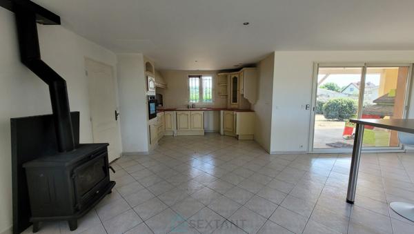 Maison de plain-pied avec 3 chambres et garage